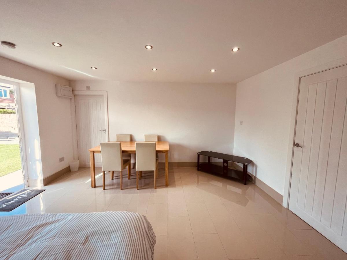 Large Studio Flat B Near Heathrow Hillingdon Exteriér fotografie